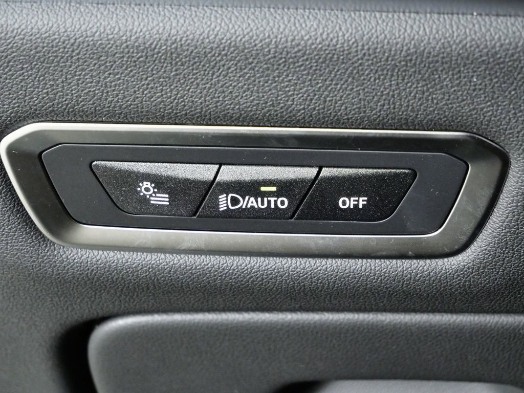 Thumbnail: 2026 BMW X7 - 43