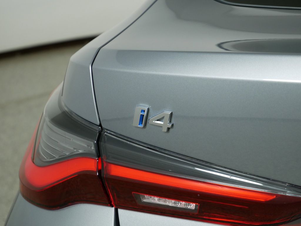 Thumbnail: 2023 BMW i4 - 15
