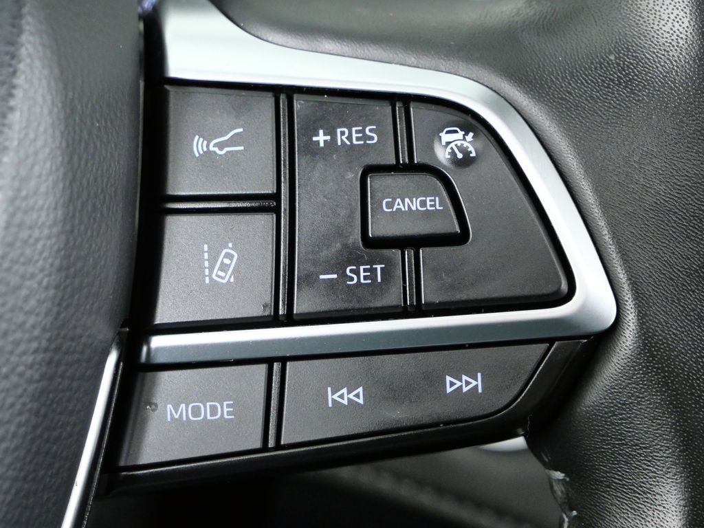 Thumbnail: 2020 Toyota Highlander - 40