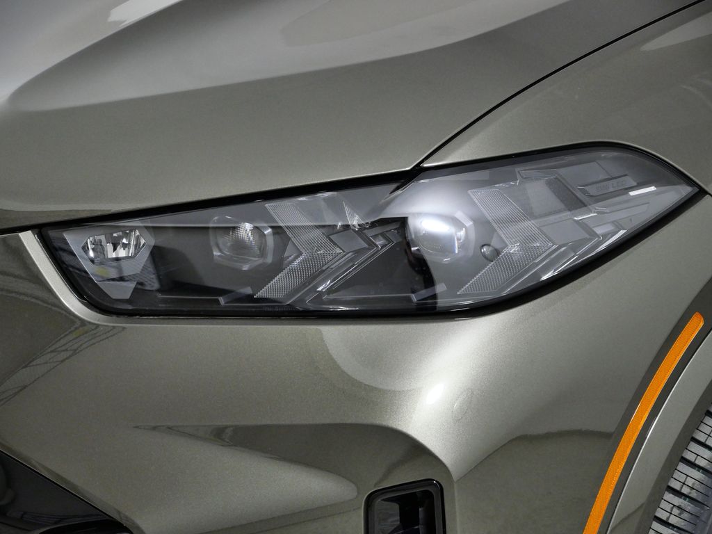 Thumbnail: 2026 BMW X5 - 3