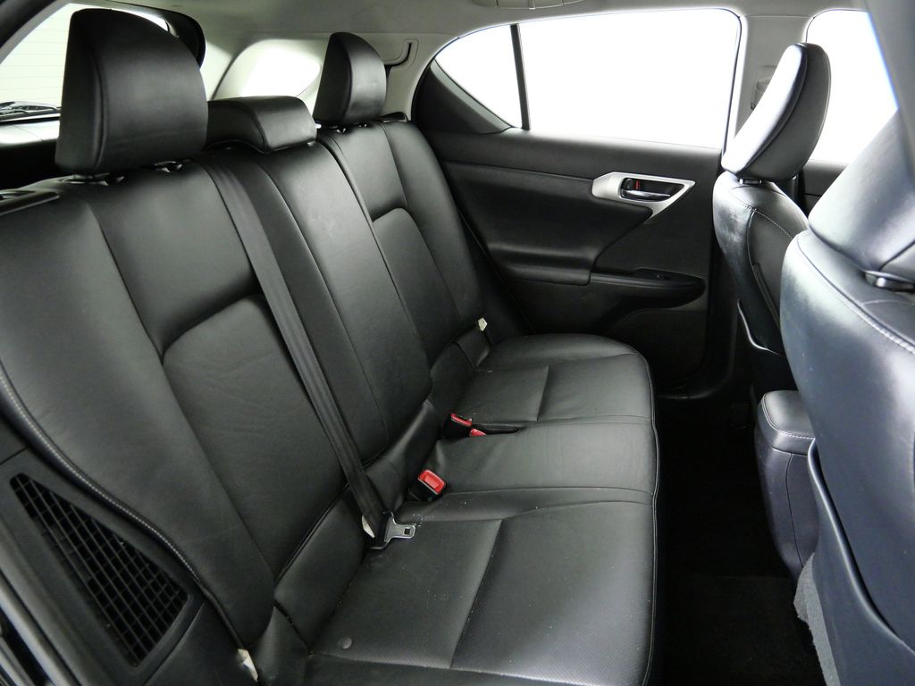 Thumbnail: 2013 Lexus CT - 25