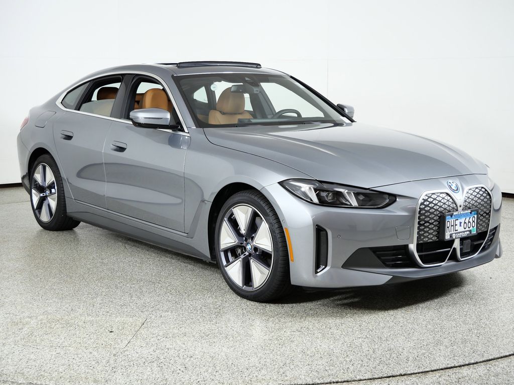 Thumbnail: 2025 BMW i4 - 8