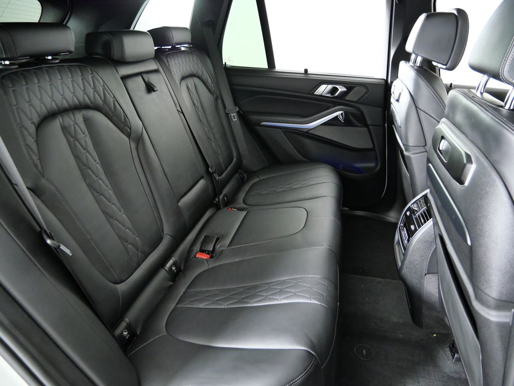 Thumbnail: 2024 BMW X5 - 32