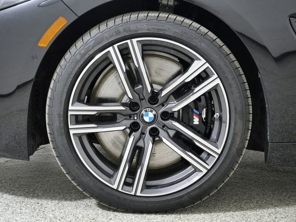 Thumbnail: 2026 BMW 8 Series - 18