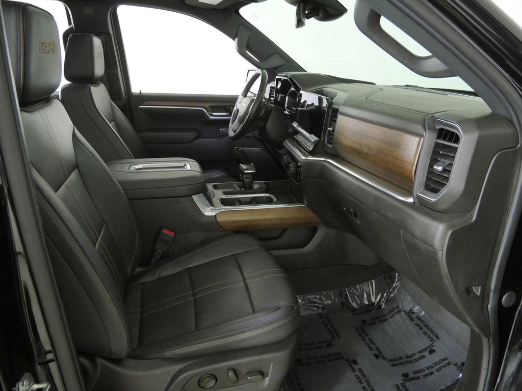 Thumbnail: 2022 Chevrolet Silverado 1500 - 21