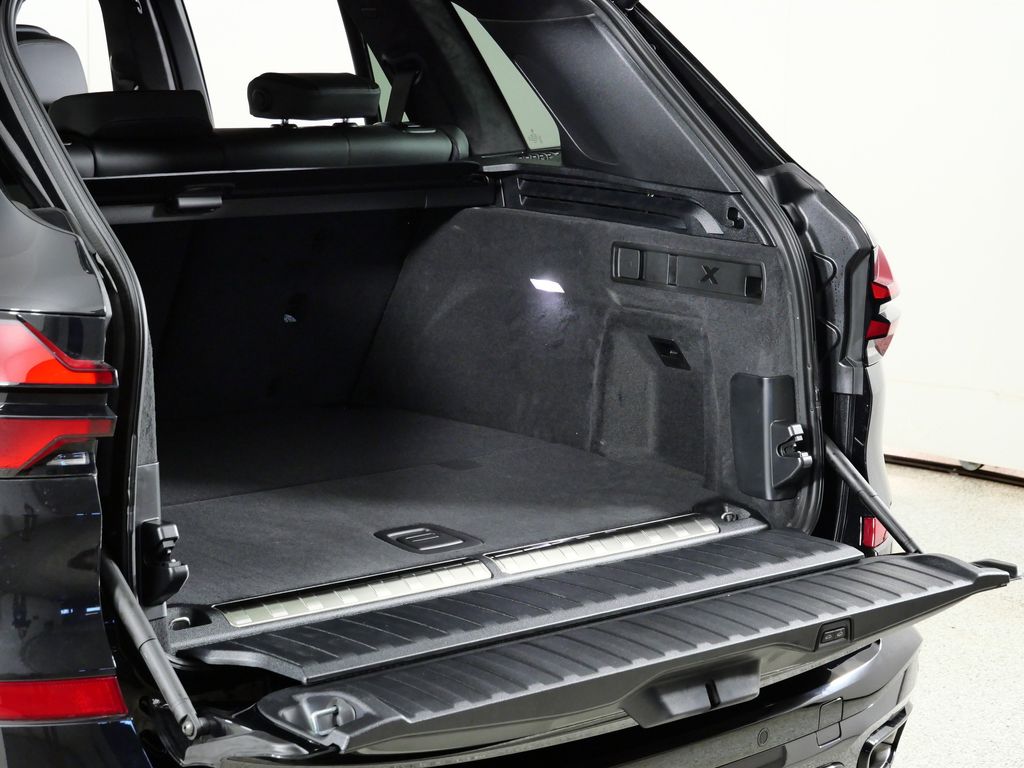 Thumbnail: 2026 BMW X5 - 29