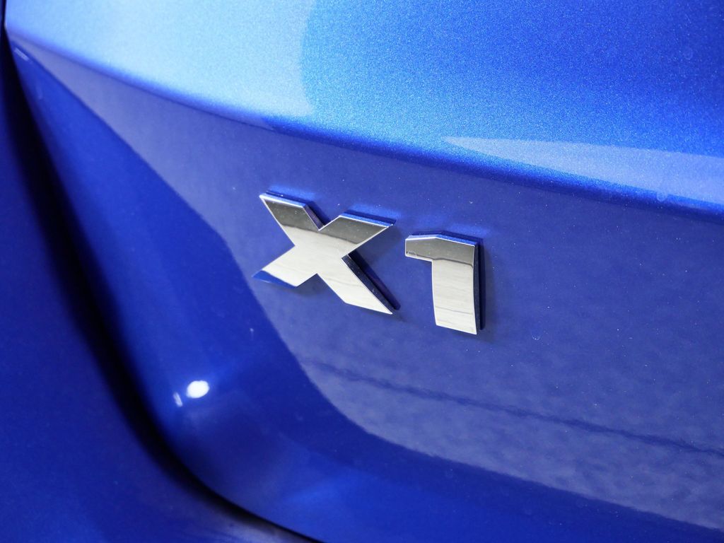 Thumbnail: 2026 BMW X1 - 13