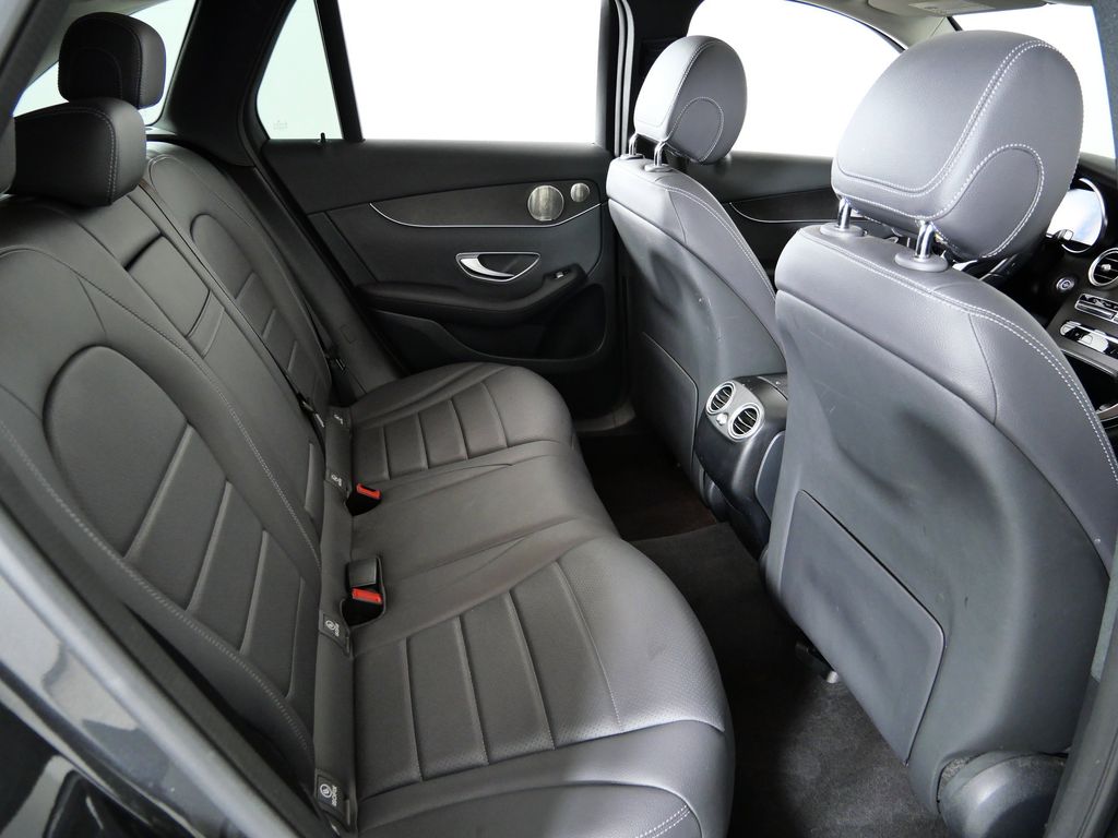 Thumbnail: 2021 Mercedes-Benz GLC - 26