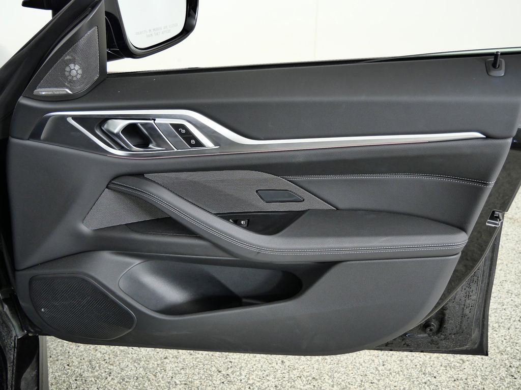 Thumbnail: 2025 BMW i4 - 23