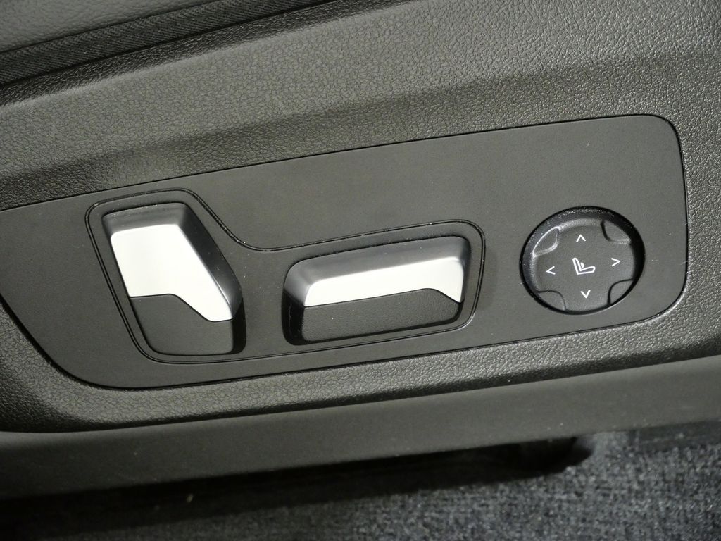 Thumbnail: 2018 BMW X3 - 23