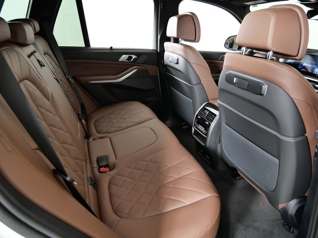 Thumbnail: 2026 BMW X5 - 28