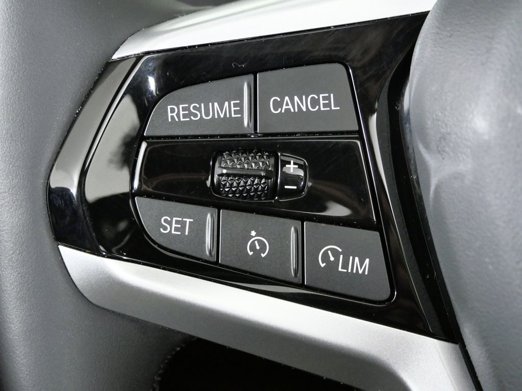 Thumbnail: 2025 BMW i4 - 45