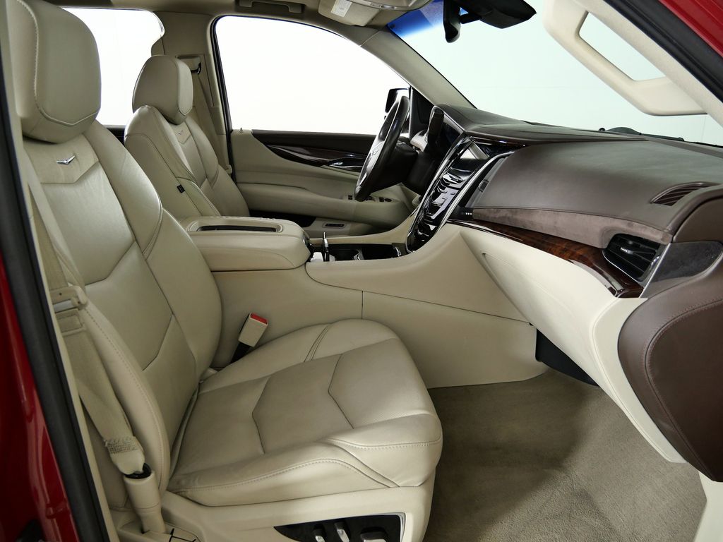 Thumbnail: 2015 Cadillac Escalade - 21