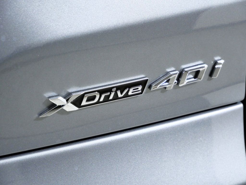 Thumbnail: 2026 BMW X5 - 12