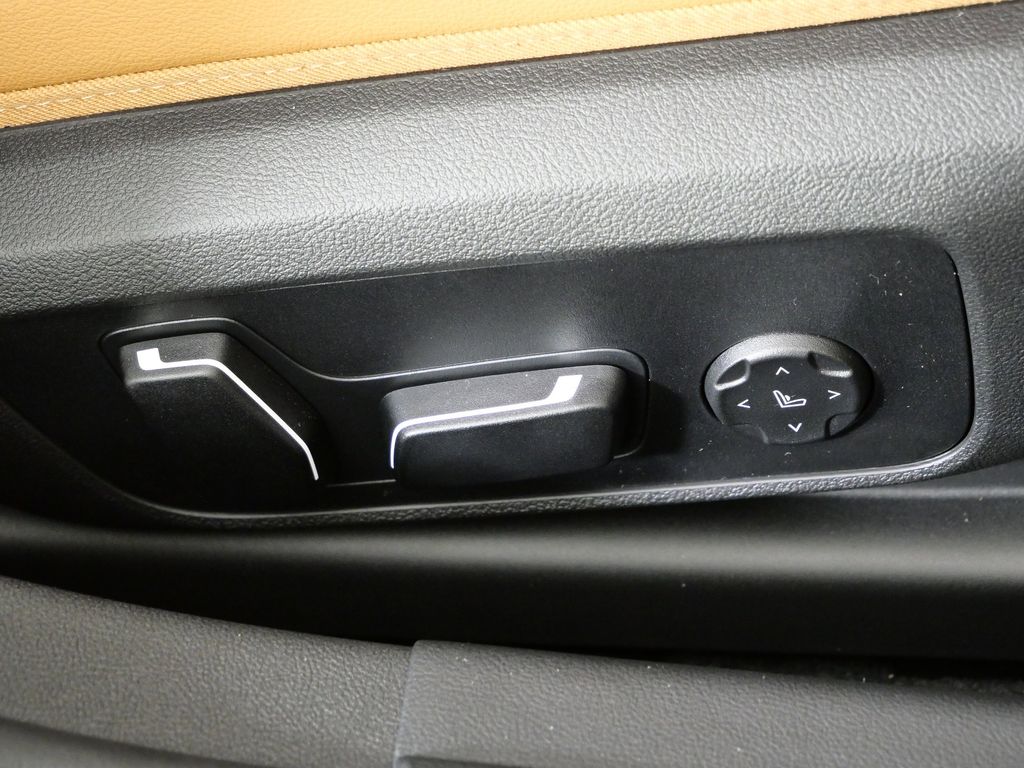 Thumbnail: 2026 BMW i4 - 22