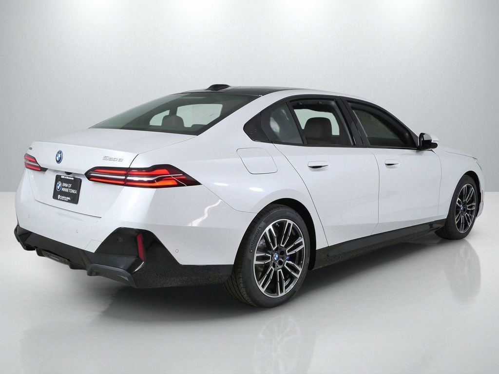 Thumbnail: 2027 BMW 5 Series - 9