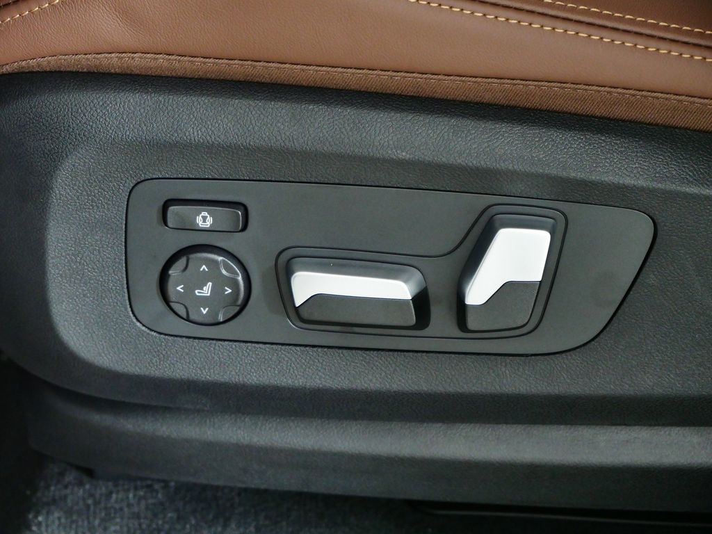 Thumbnail: 2026 BMW X5 - 33