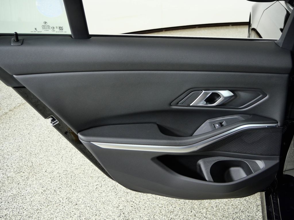 Thumbnail: 2026 BMW 3 Series - 29