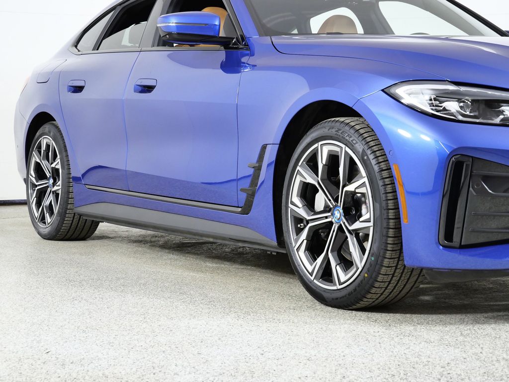 Thumbnail: 2024 BMW i4 - 8