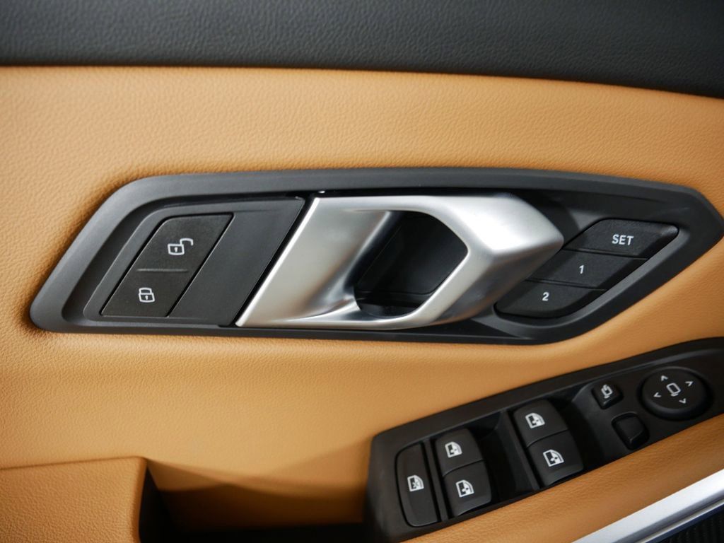 Thumbnail: 2025 BMW 3 Series - 35