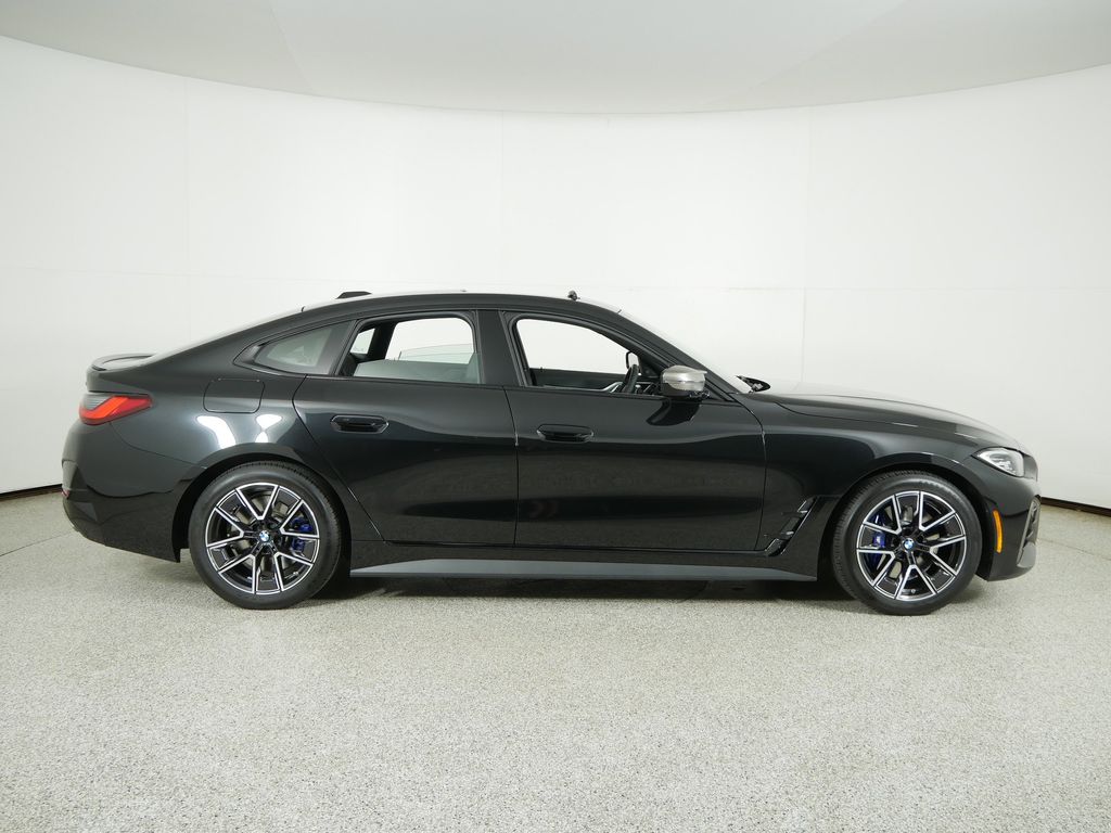 Thumbnail: 2024 BMW 4 Series - 9