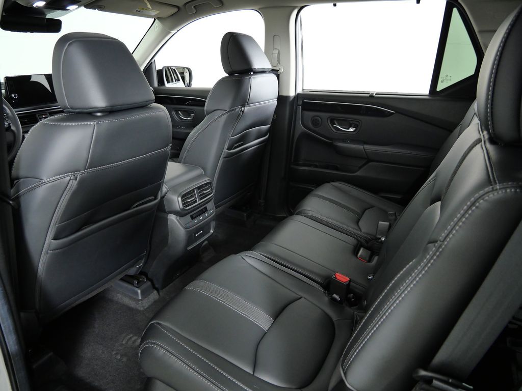 Thumbnail: 2025 Honda Pilot - 31