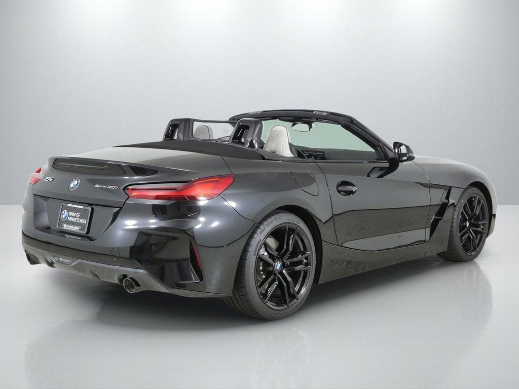 Thumbnail: 2026 BMW Z4 - 9