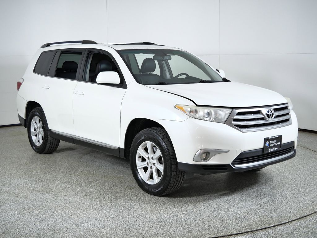 Thumbnail: 2011 Toyota Highlander - 8