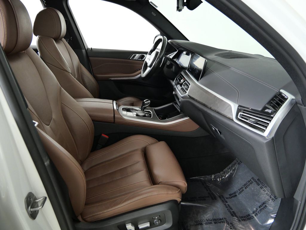 Thumbnail: 2022 BMW X5 - 21