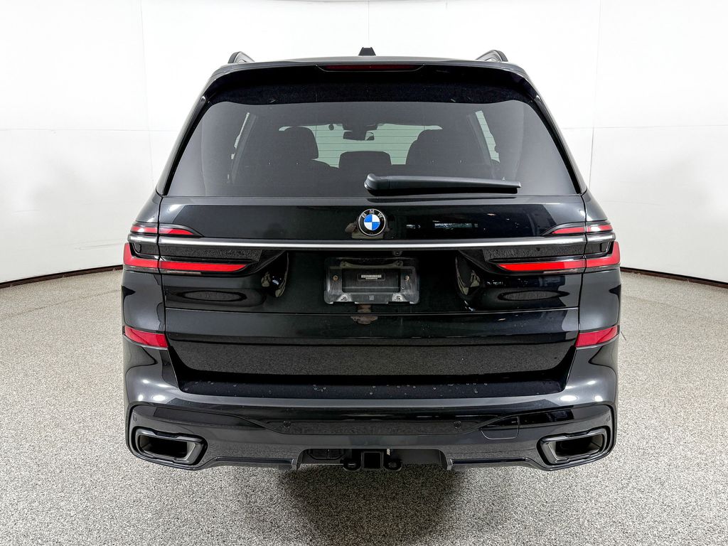Thumbnail: 2023 BMW X7 - 7