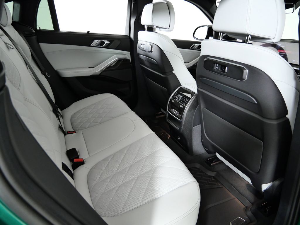 Thumbnail: 2026 BMW X6 - 26