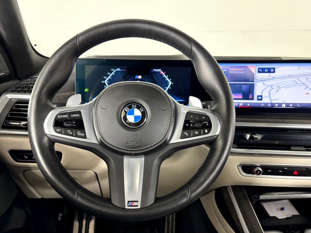 Thumbnail: 2024 BMW X7 - 9