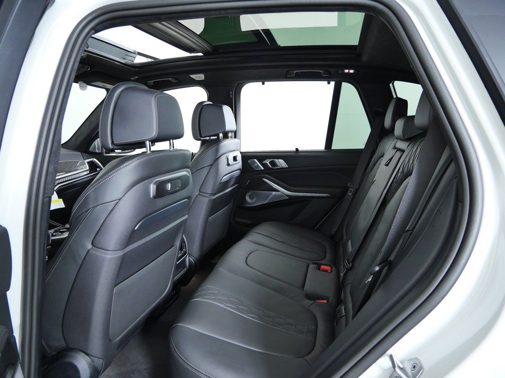 Thumbnail: 2026 BMW X5 - 28