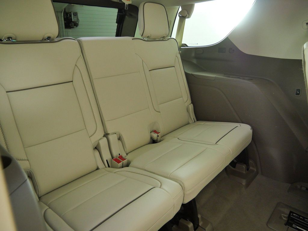 Thumbnail: 2022 GMC Yukon - 28