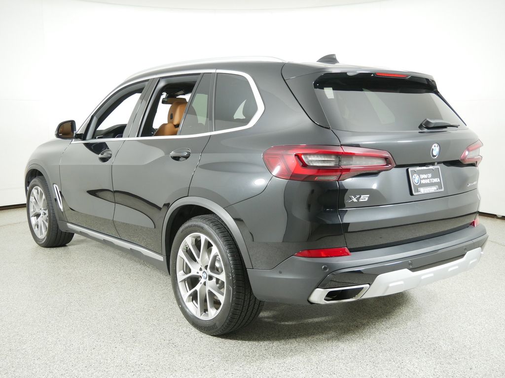 Thumbnail: 2021 BMW X5 - 16