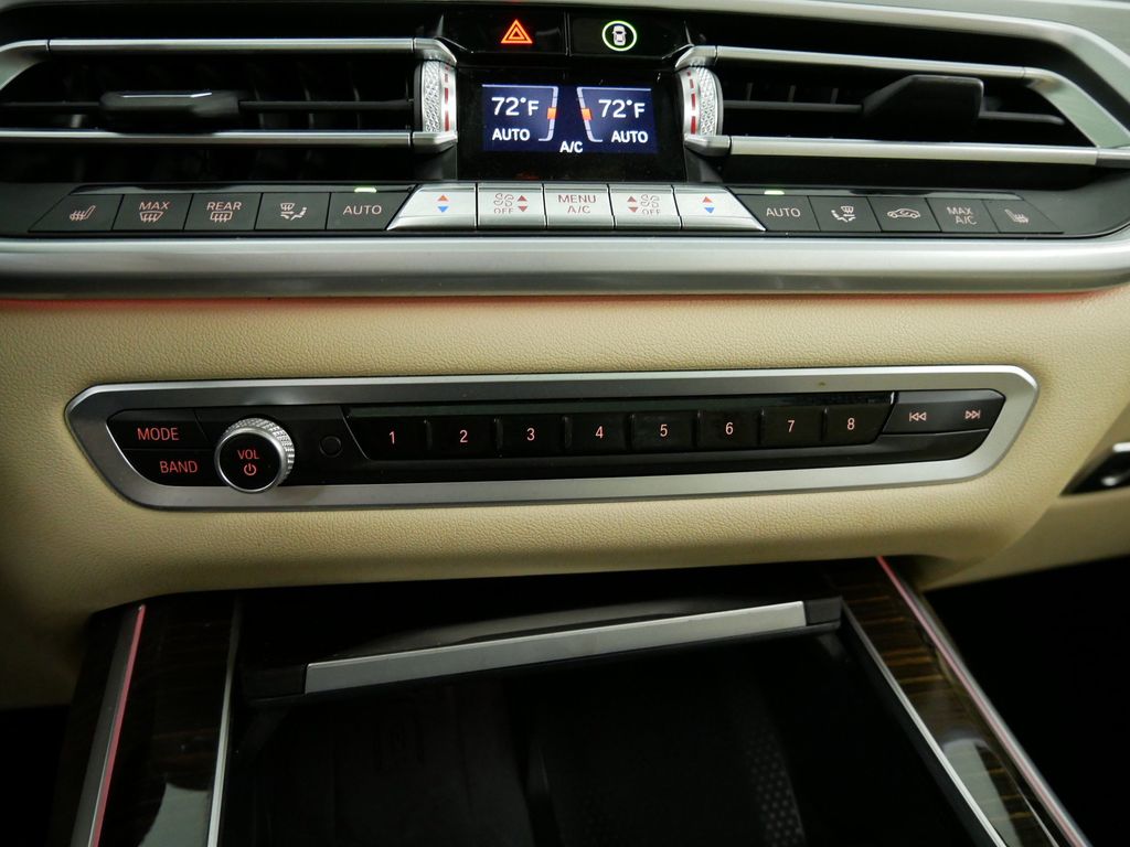 Thumbnail: 2021 BMW X7 - 48