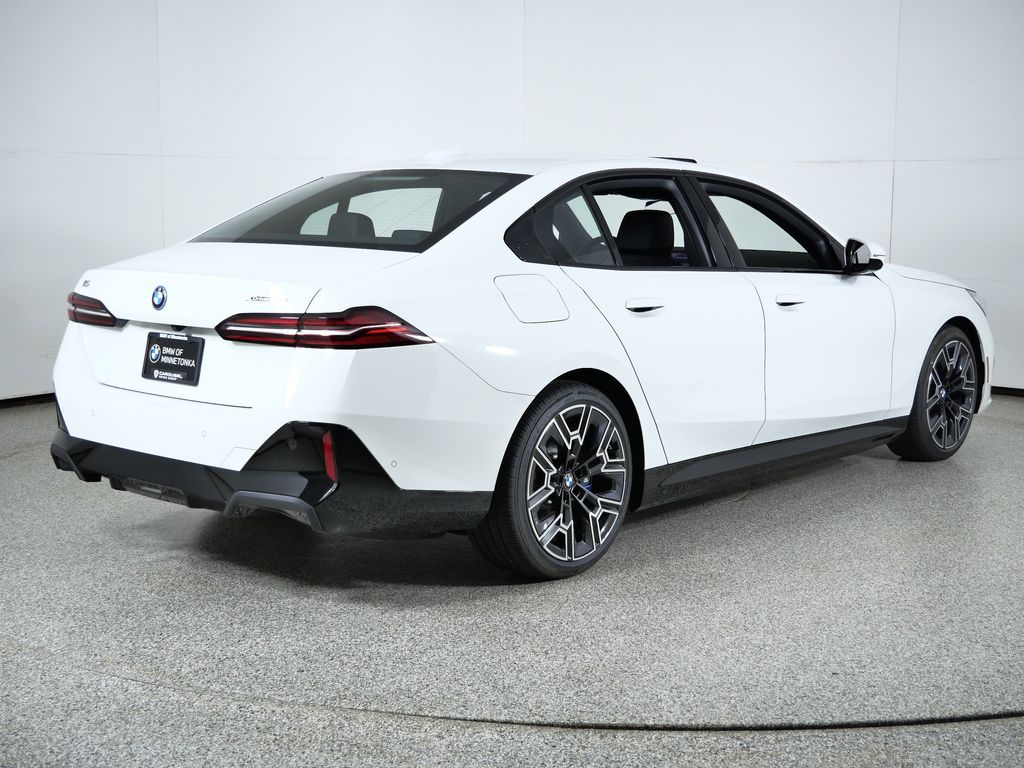 Thumbnail: 2026 BMW i5 - 9