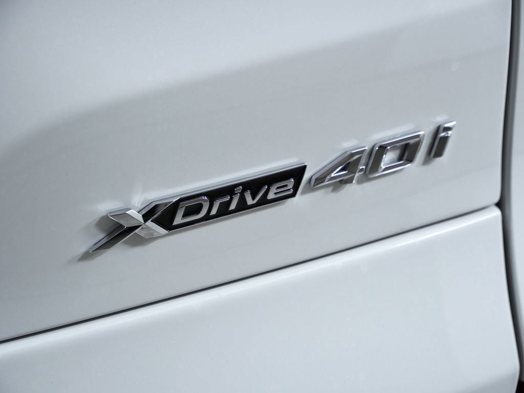 Thumbnail: 2026 BMW X5 - 14
