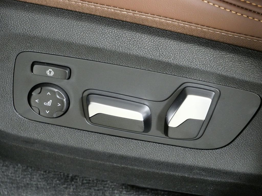 Thumbnail: 2026 BMW X5 - 41