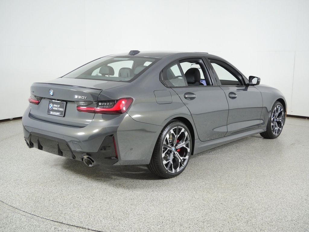 Thumbnail: 2026 BMW 3 Series - 9