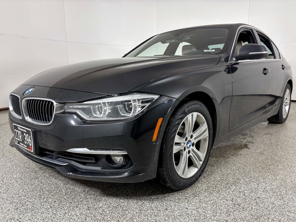 Thumbnail: 2016 BMW 3 Series - 5