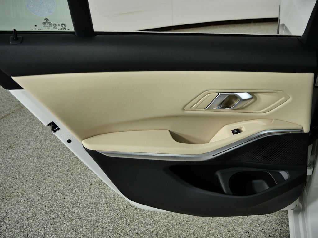 Thumbnail: 2026 BMW 3 Series - 29