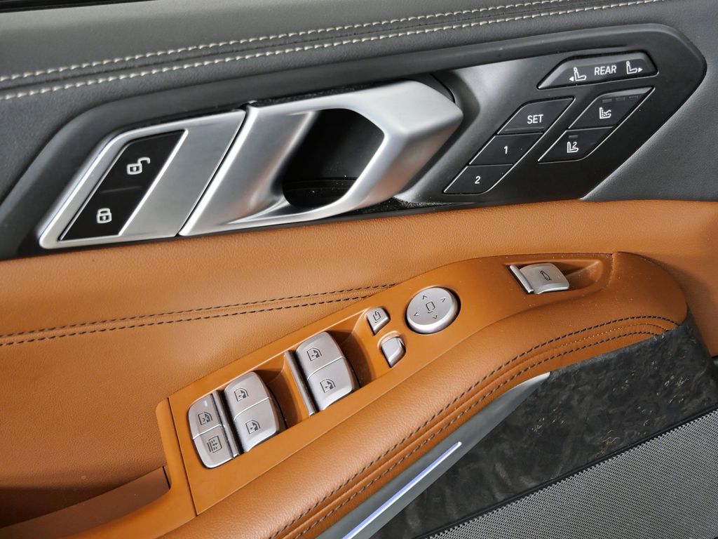 Thumbnail: 2025 BMW X7 - 40