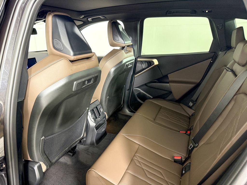 Thumbnail: 2025 BMW X3 - 29