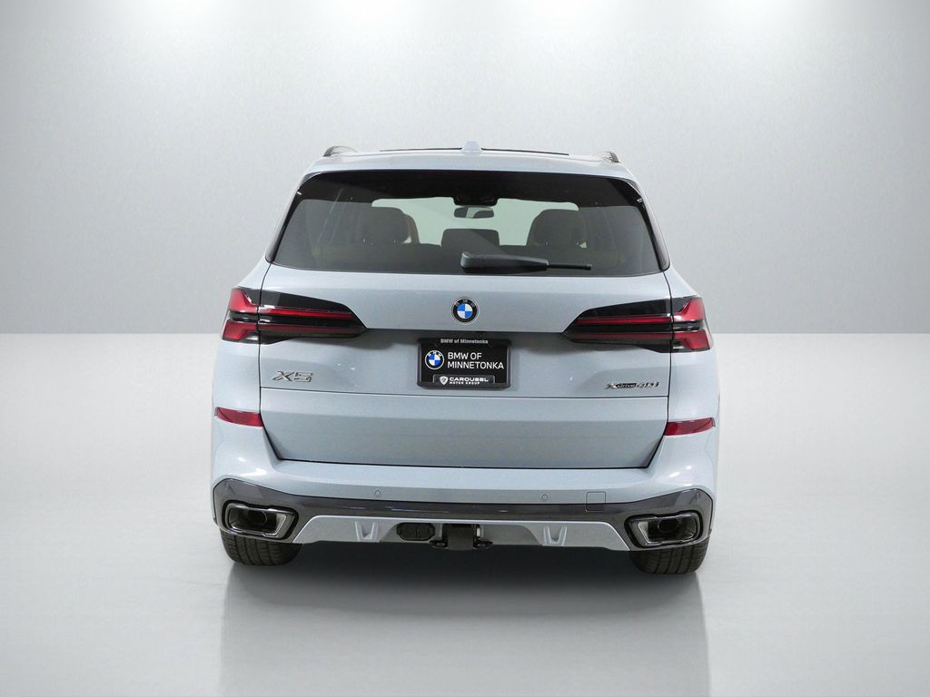 Thumbnail: 2026 BMW X5 - 10