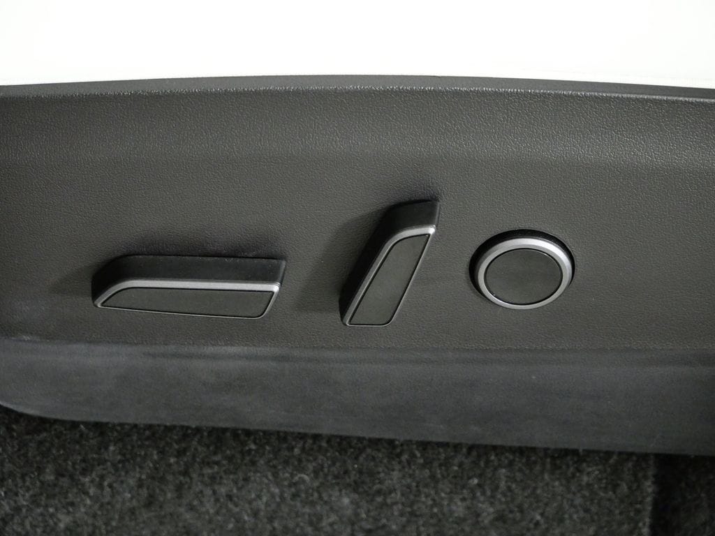 Thumbnail: 2022 Tesla Model Y - 37