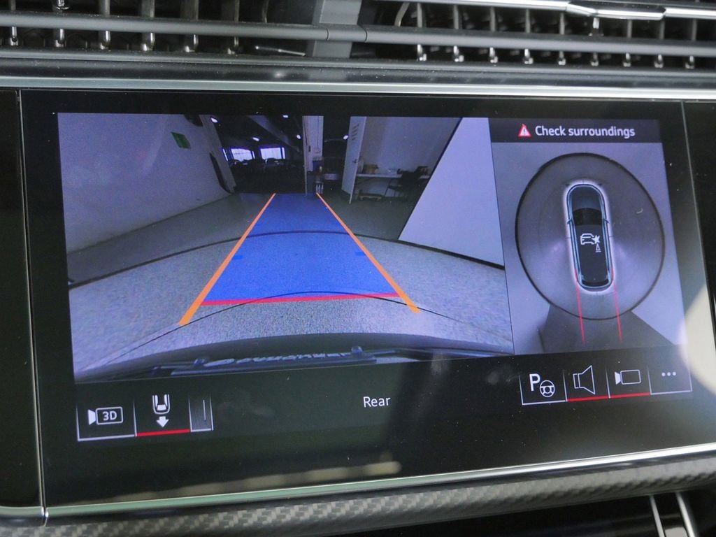Thumbnail: 2025 Audi SQ7 - 49