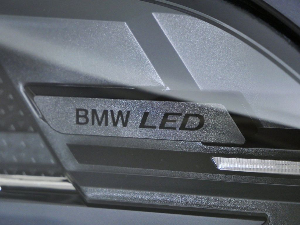 Thumbnail: 2026 BMW X5 - 4