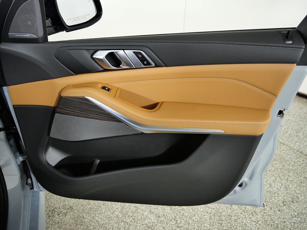 Thumbnail: 2026 BMW X5 - 19