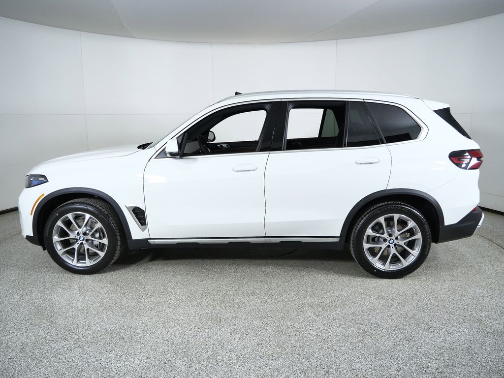 Thumbnail: 2026 BMW X5 - 15